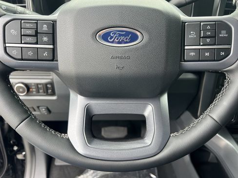 New 2026 Ford F250 Lariat w/ Black Appearance Package AWD/4WD image 11