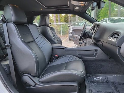 Used 2016 Dodge Challenger SRT Hellcat image 24