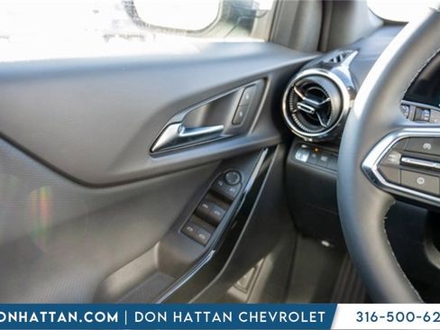 New 2026 Chevrolet Equinox LT w/ Convenience Package II image 16