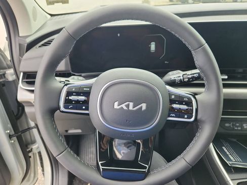 New 2026 Kia Carnival SX Prestige image 13