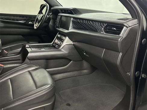 Used 2023 GMC Yukon XL Denali image 43