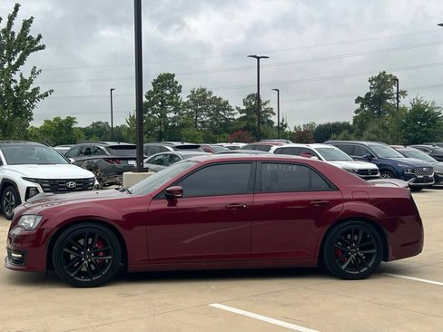 Used 2023 Chrysler 300 C RWD image 6