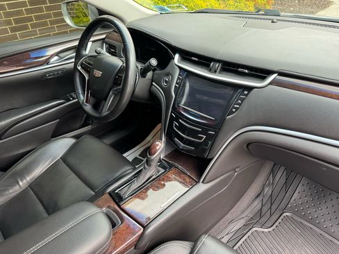 Used 2017 Cadillac XTS Luxury image 4