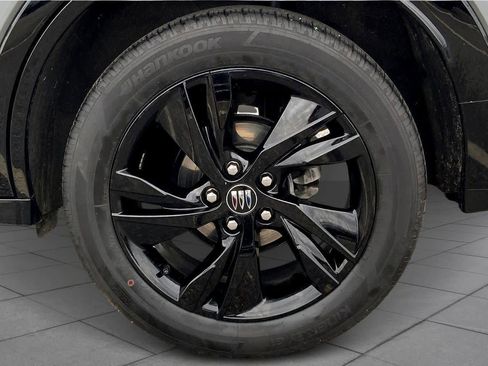 Used 2024 Buick Encore GX Sport Touring image 10
