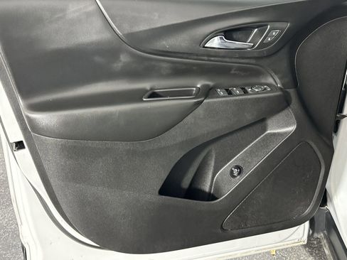 Used 2019 Chevrolet Equinox LT image 28