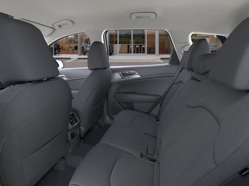 New 2025 Kia Sportage LX image 18