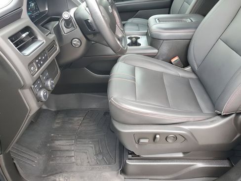 Used 2022 Chevrolet Suburban RST w/ Sport Performance Package image 32