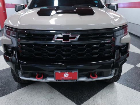 Used 2022 Chevrolet Silverado 1500 ZR2 w/ Technology Package AWD/4WD image 5