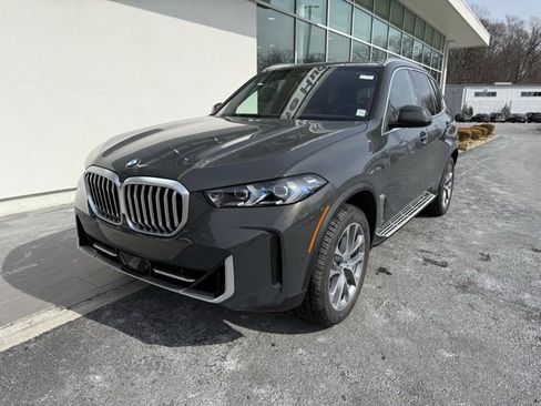 Used 2025 BMW X5 xDrive40i w/ Climate Comfort Package image 2
