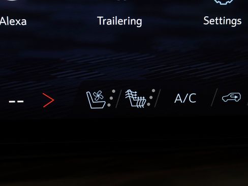 Used 2025 Chevrolet Tahoe Premier w/ Sun And Tow Package image 27