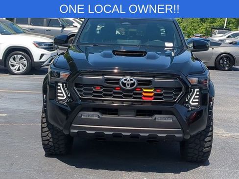 Used 2025 Toyota Tacoma TRD Sport AWD/4WD image 8