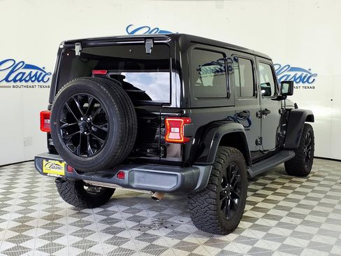 Used 2021 Jeep Wrangler Unlimited Sahara w/ Cold Weather Group AWD/4WD image 6
