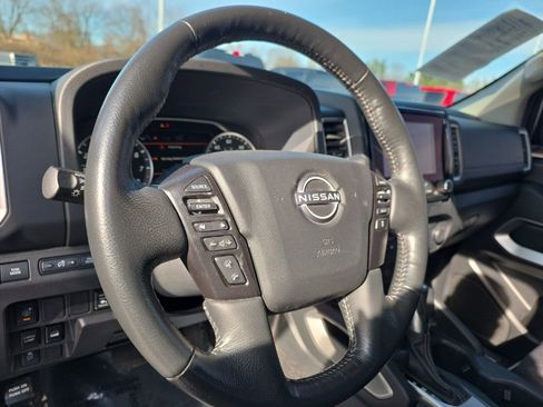 Used 2023 Nissan Frontier SV w/ SV Convenience Package image 9