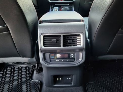 Used 2024 Volkswagen Atlas Peak Edition SE image 24