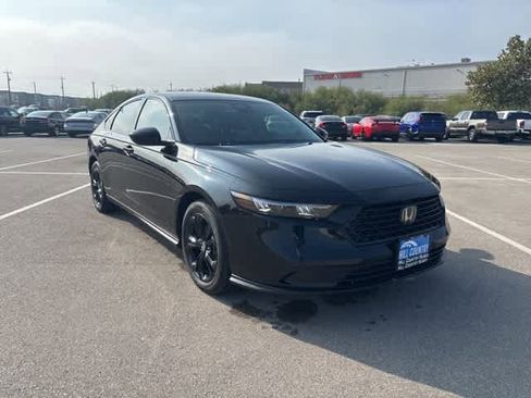 Used 2025 Honda Accord SE image 7