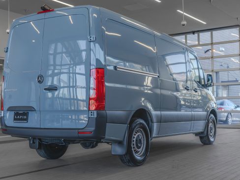 Used 2025 Mercedes-Benz Sprinter 2500 image 30