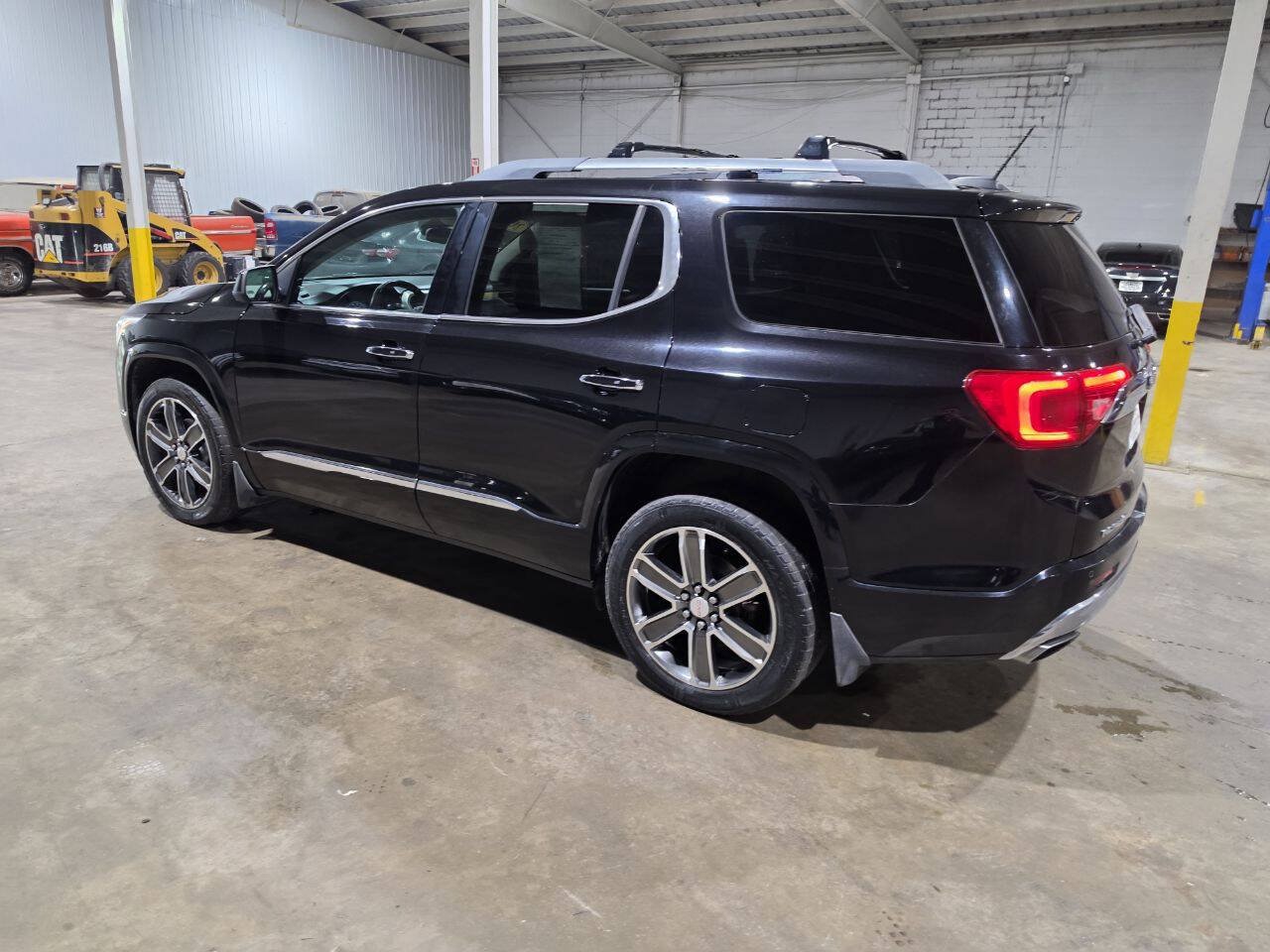 Used 2017 GMC Acadia Denali w/ LPO, Protection Package AWD/4WD image 7