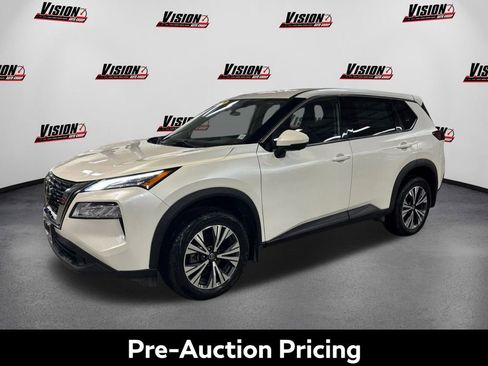 Used 2021 Nissan Rogue SV image 1