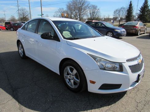Used 2011 Chevrolet Cruze LT image 19