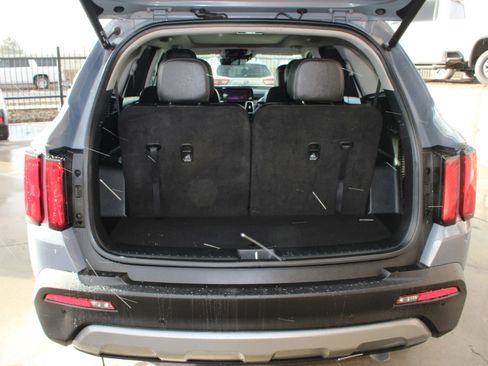 Used 2023 Kia Sorento SX Prestige image 6