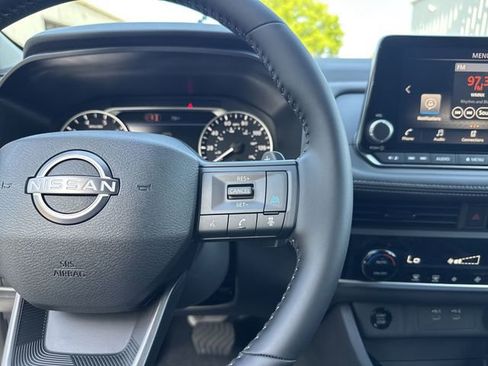 New 2026 Nissan Rogue SV FWD image 18