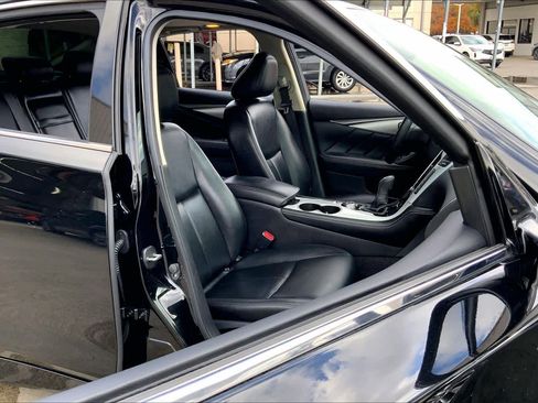 Used 2021 INFINITI Q50 Luxe image 8