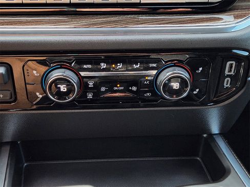 Certified 2024 Chevrolet Silverado 1500 LT Trail Boss w/ Convenience Package II image 20