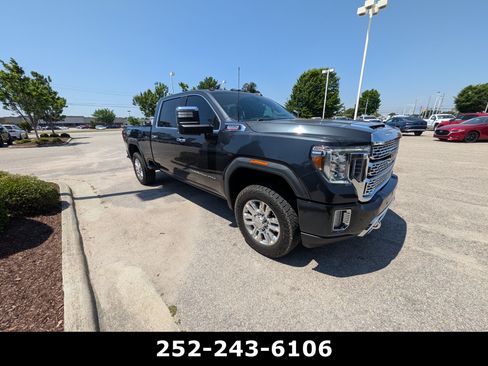 Used 2021 GMC Sierra 2500 Denali w/ Denali Ultimate Package AWD/4WD image 3