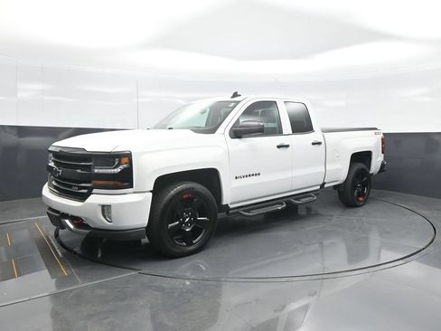 Used 2019 Chevrolet Silverado 1500 LT w/ All Star Edition AWD/4WD image 3