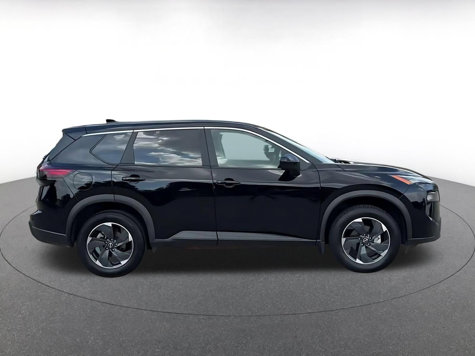Used 2026 Nissan Rogue SV AWD/4WD image 15