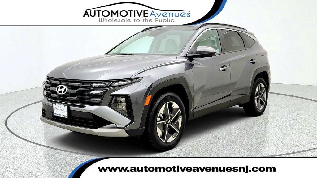 Used 2025 Hyundai Tucson SEL AWD/4WD image 1