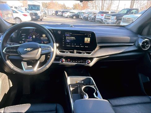 Used 2025 Chevrolet Equinox LT w/ Convenience Package II image 20