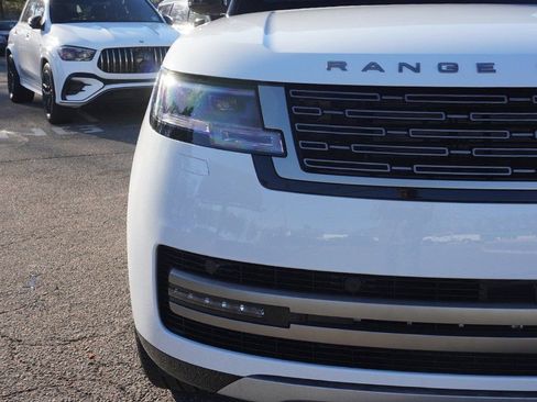 Used 2025 Land Rover Range Rover SE AWD/4WD image 15