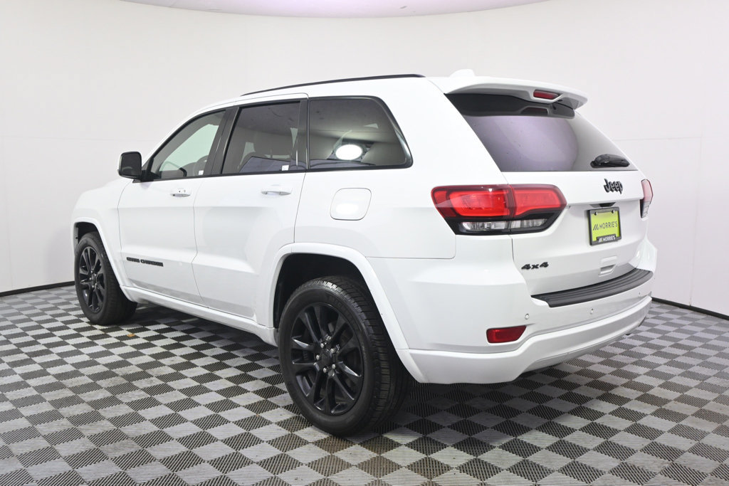 Used 2020 Jeep Grand Cherokee Altitude AWD/4WD image 3