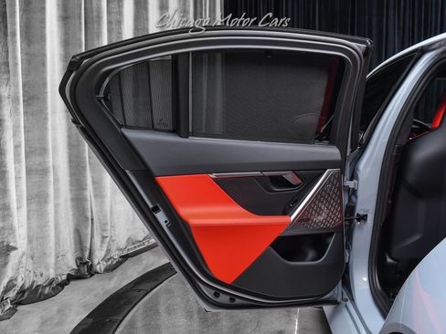 Used 2025 BMW M5 w/ Carbon Package image 34