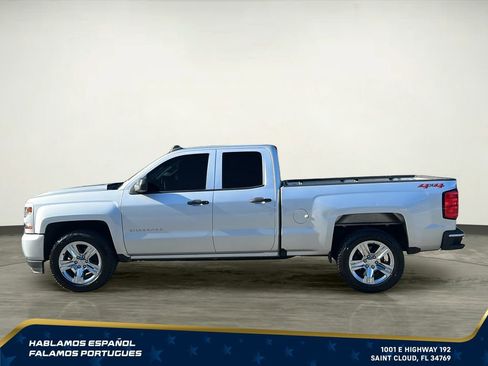 Used 2019 Chevrolet Silverado 1500 Custom w/ Custom Convenience Package AWD/4WD image 3