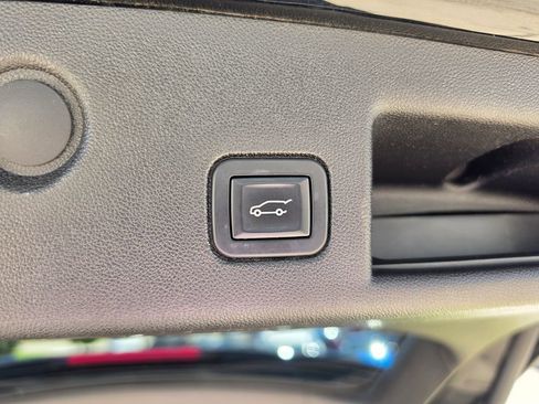 Used 2018 Chevrolet Equinox LT AWD/4WD image 13