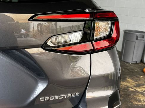 Used 2024 Subaru Crosstrek 2.5i Limited w/ Crosstrek Mirror Package AWD/4WD image 7