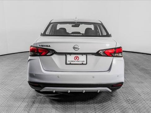 Used 2025 Nissan Versa SV w/ Trunk Package FWD image 7