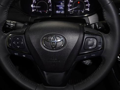Used 2017 Toyota Avalon XLE Premium w/ All Weather Liner Package FWD image 16