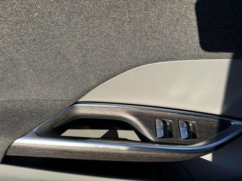 Used 2025 Lucid Air Pure image 17