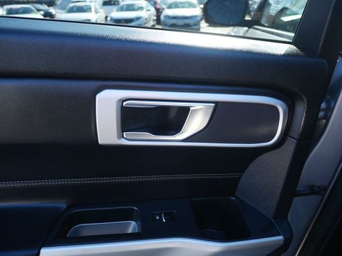 Used 2020 Ford Explorer XLT w/ Equipment Group 202A image 26