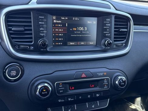 Used 2020 Kia Sorento EX image 27