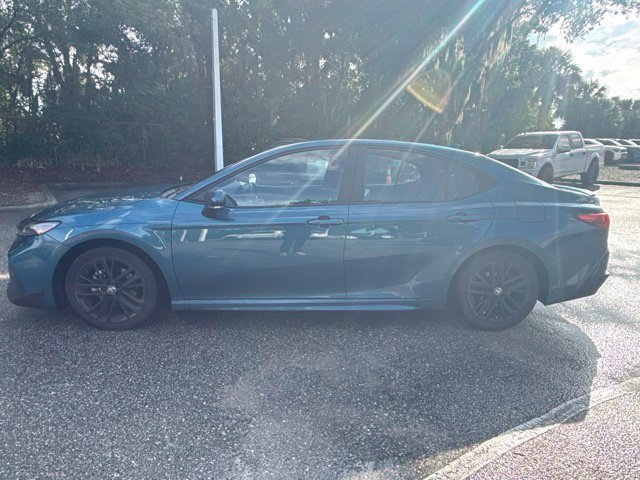 Used 2025 Toyota Camry SE w/ Multimedia Upgrade Package FWD image 2