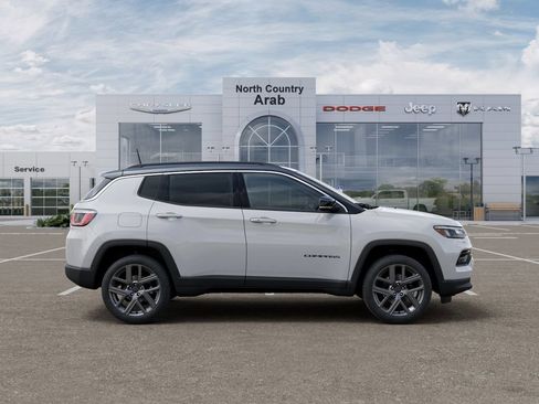 New 2026 Jeep Compass Limited w/ Sun, Sound & Navigation Group AWD/4WD image 21
