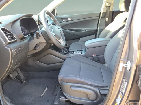 Used 2020 Hyundai Tucson SE w/ Cargo Package image 12