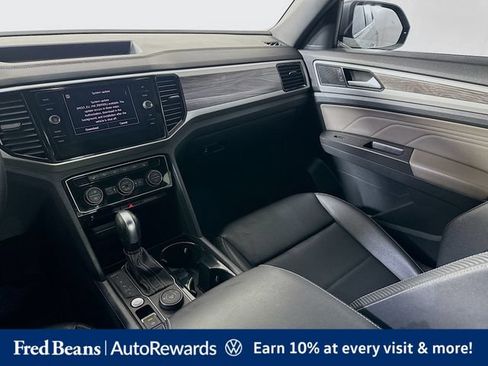 Used 2023 Volkswagen Atlas Cross Sport SE w/ Black Wheel Package AWD/4WD image 28