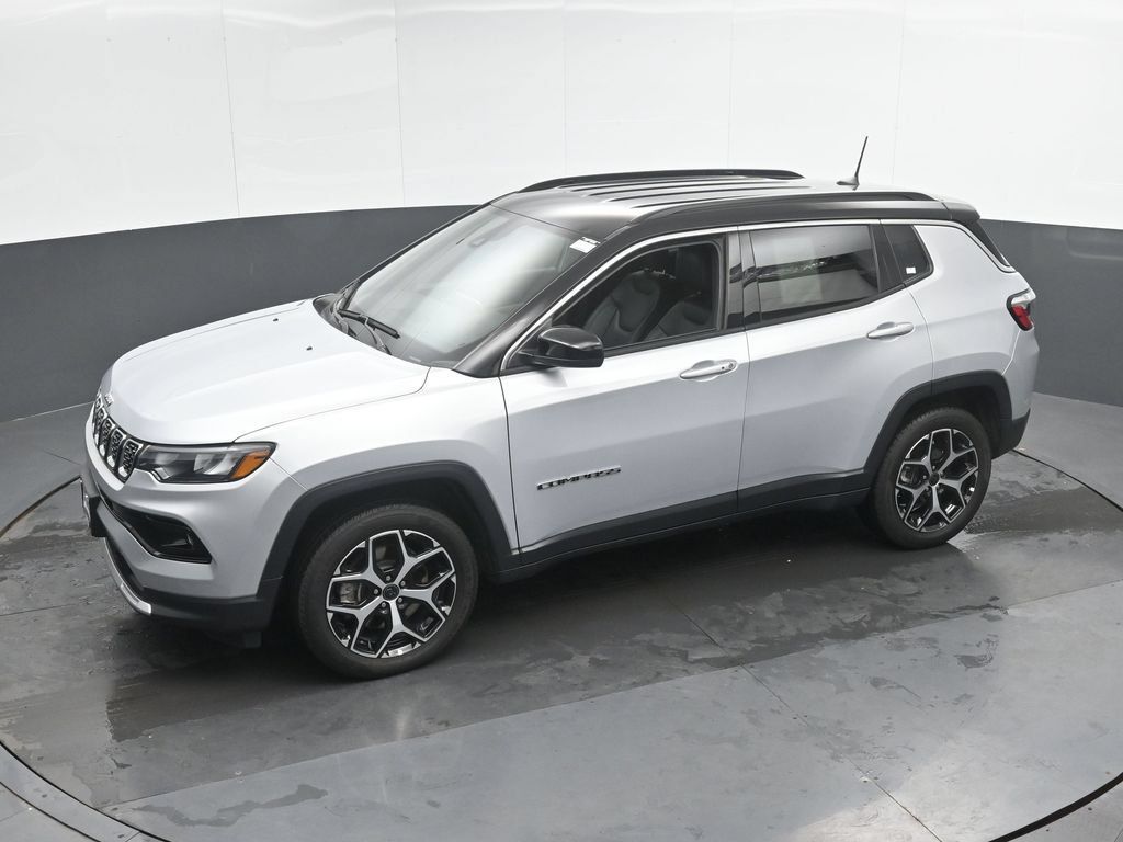 Used 2025 Jeep Compass Limited AWD/4WD image 38