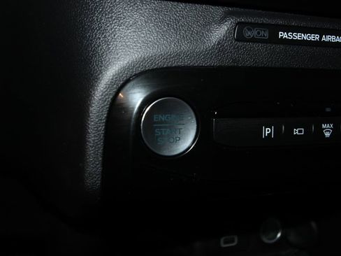 Used 2025 Ford Escape Platinum w/ Premium Technology Package image 12