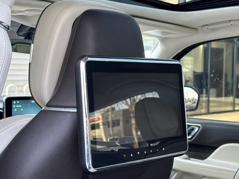 Certified 2021 Lincoln Navigator L Black Label w/ Cargo Convenience Package image 16